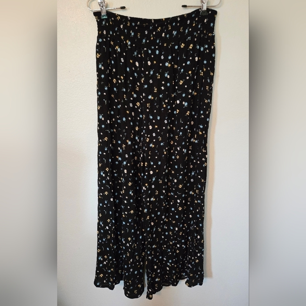 H & H Black Floral Wide Leg Pants Size 16